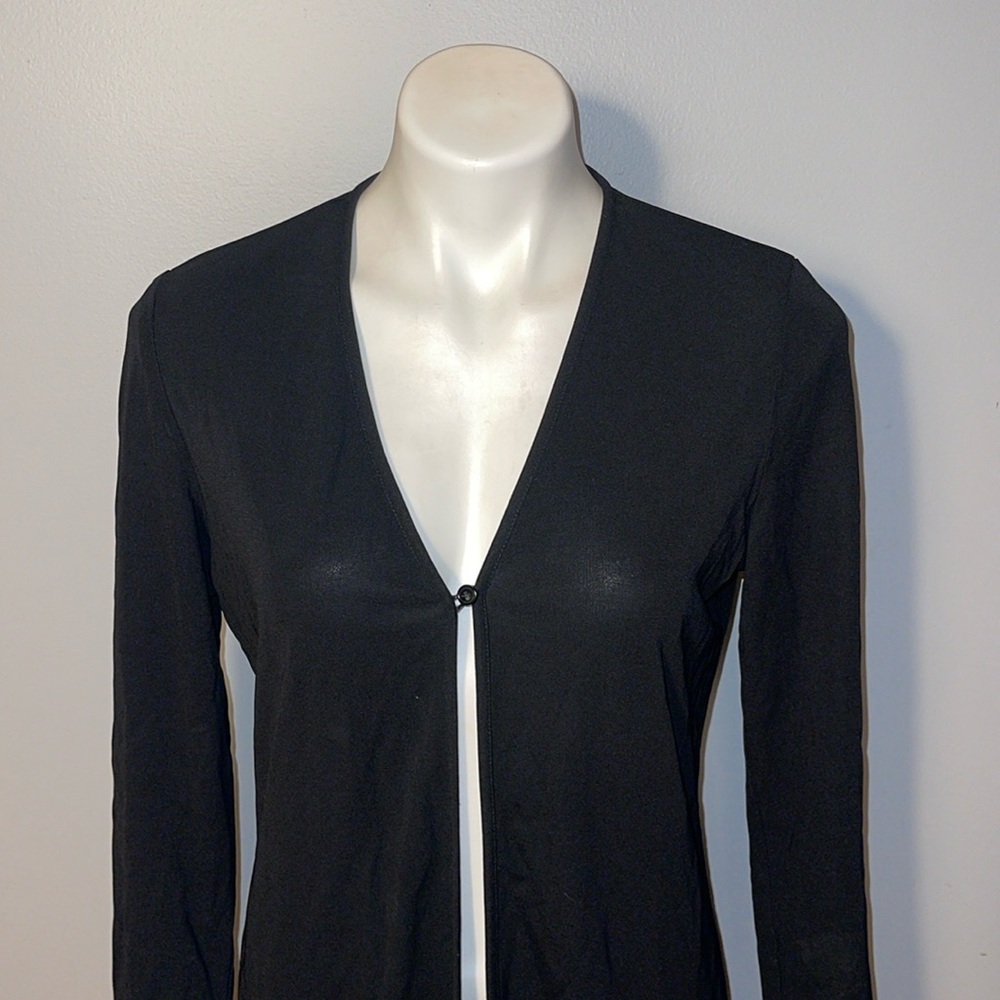 Ann Taylor One Button Down Cardigan top. Size 6. Black. Career wear. - Picture 2 of 8